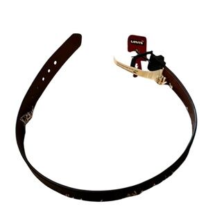 NWT Levi’s Reversible belt Size Small (22-24) Black & Briwn #10089